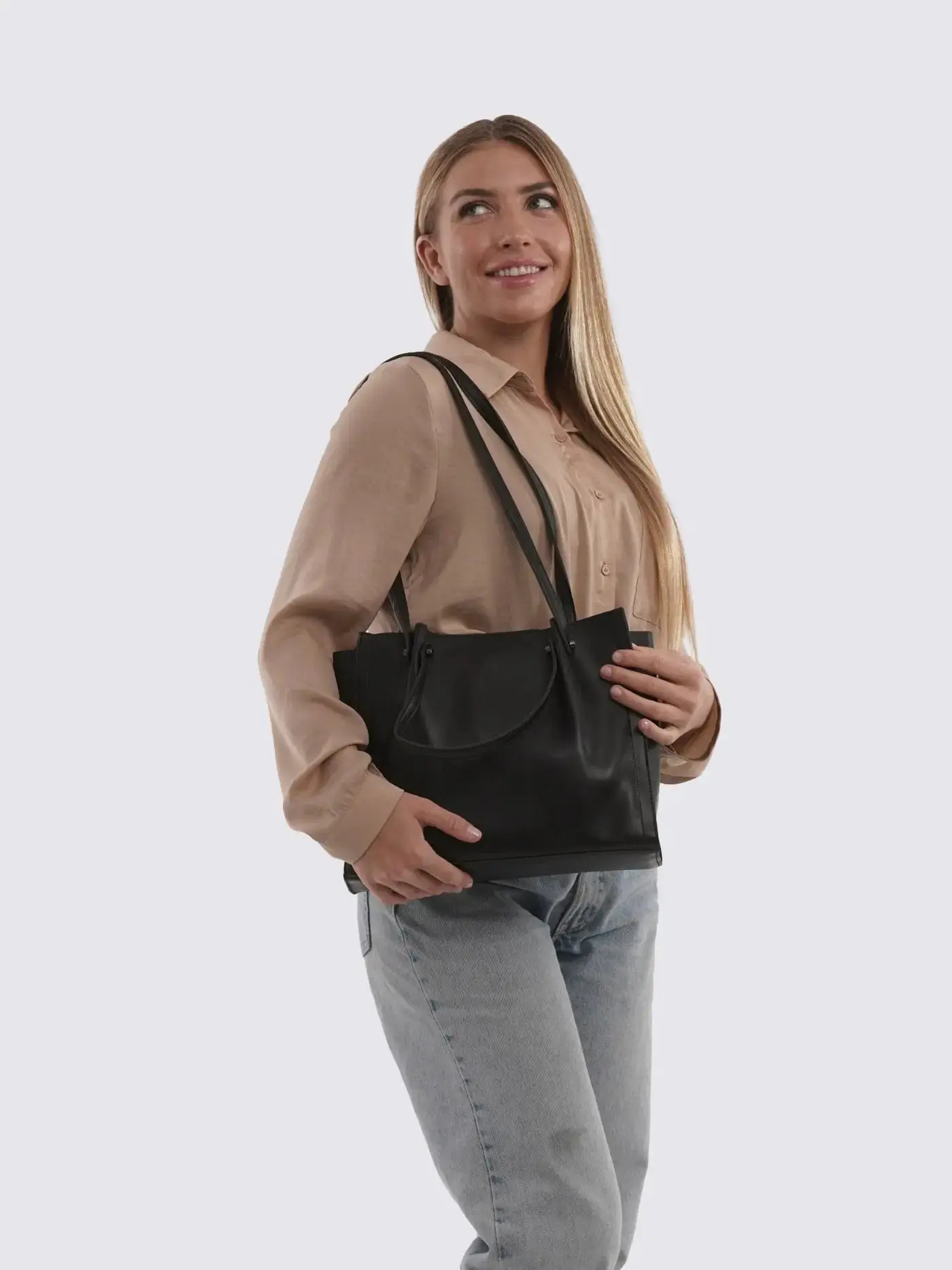 Paola Carryall Tote - Image 3