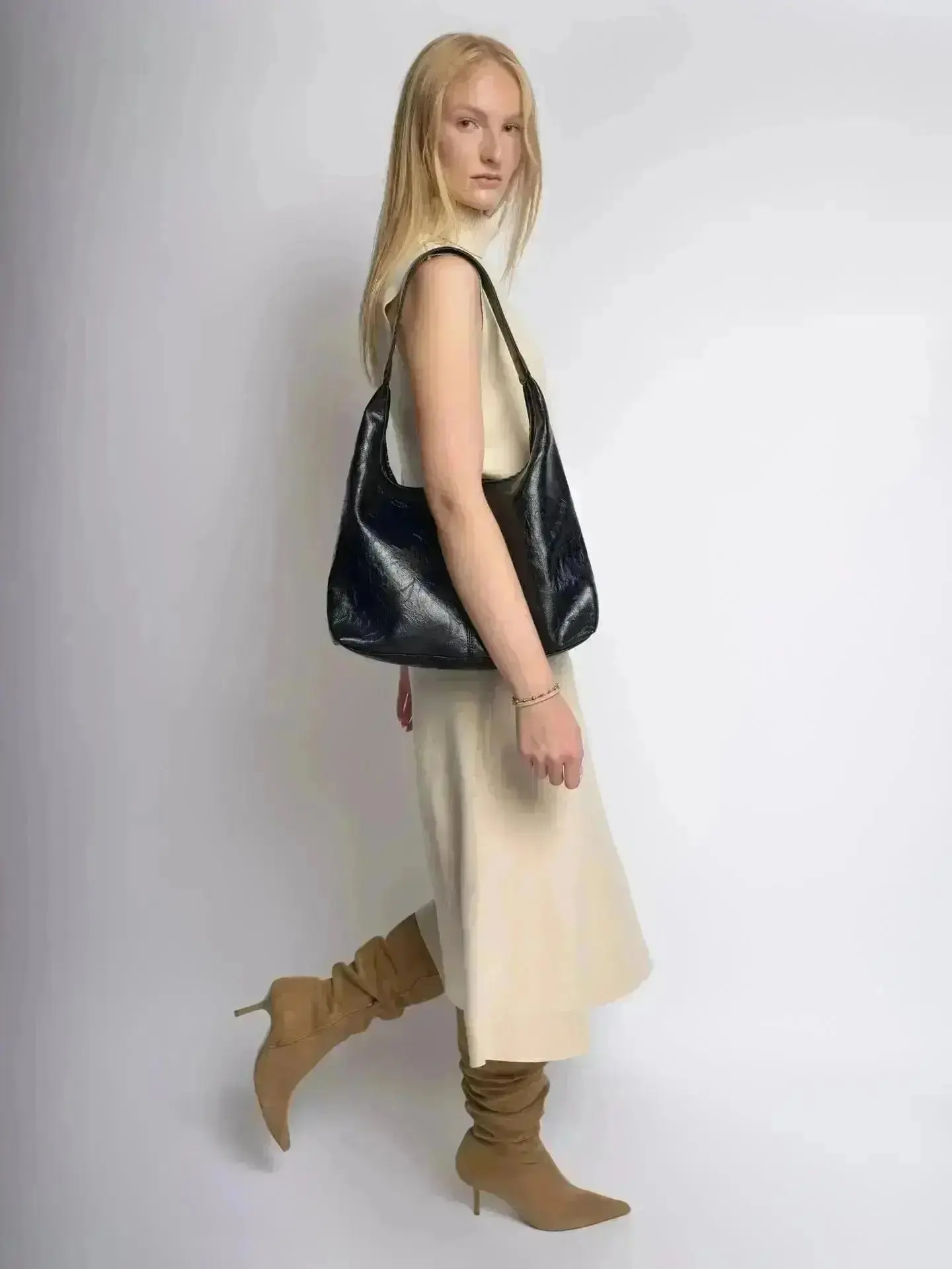 Scarlett Distressed Leather Tote - Image 5